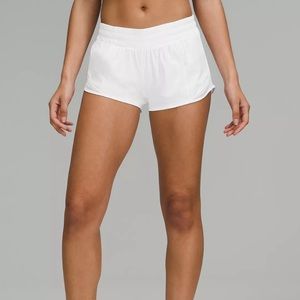 Lululemon Hotty Hot Low-Rise Lined Short 2.5"